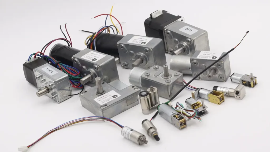 Professional right-angle worm gear motors featuring coreless, iron-core, brushed, brushless, and stepper motor options with multi-material gearbox technologies for diverse industrial and automation needs