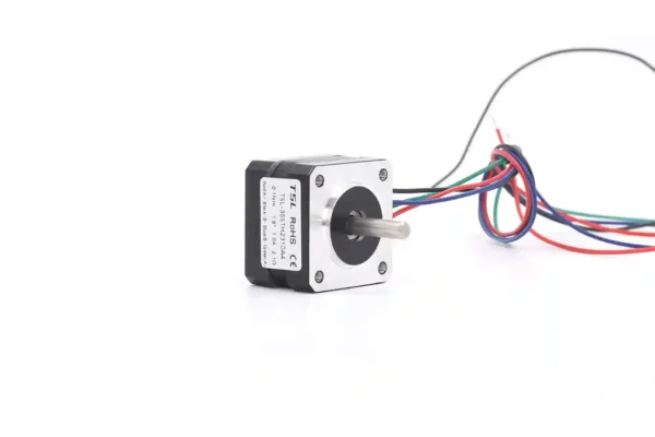 Front mounting face of NEMA 14 stepper motor showing 4-M2.5 threaded holes and 22mm pilot diameter