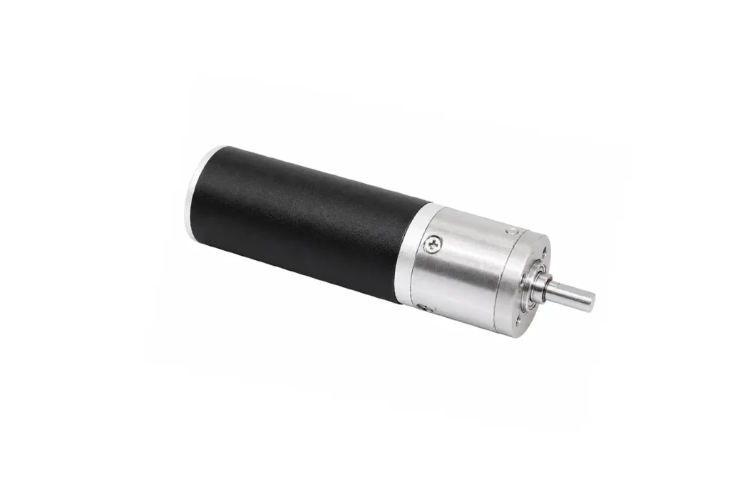 TSL-PG16-KW1636 16mm micro DC planetary gear motor isolated on a white background