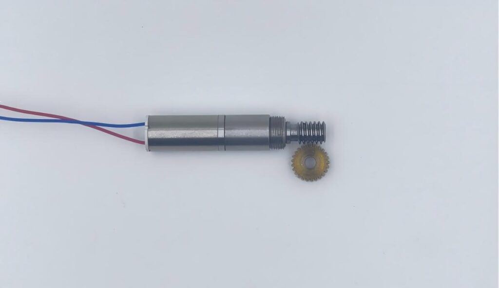 Image 4 – Integrated planet carrier and worm shaft